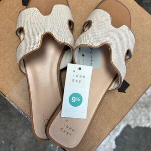 A New Day Women's Tan and Cream Sandals